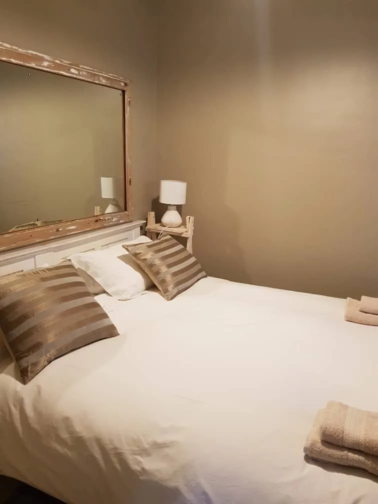 Buffalo bed with fresh towels