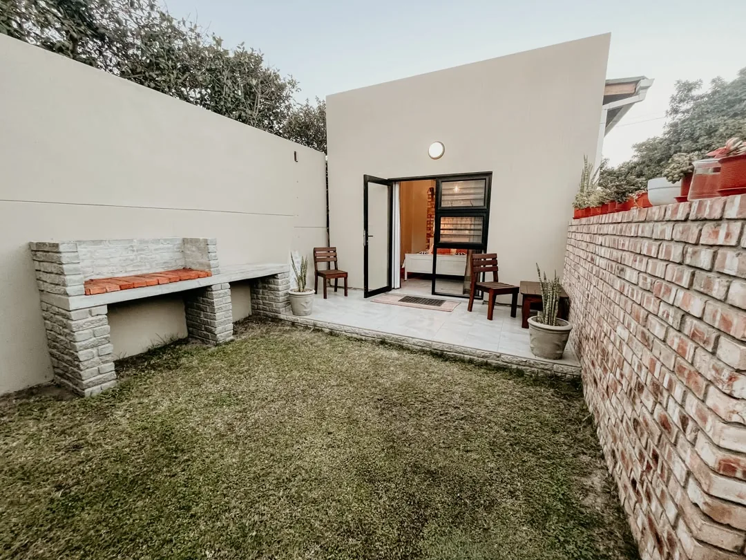 Lion private garden and braai area